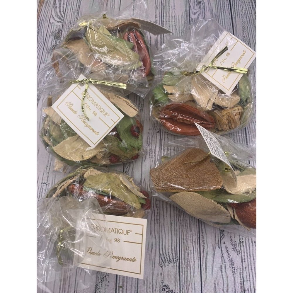 Aromatique Pomelo Pomegranate Decorative Fragrance Bag 5 two oz sample bags lot